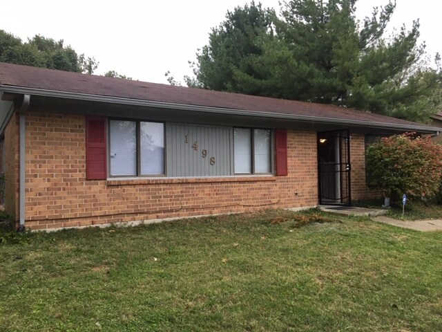 Building Photo - 1498 Summerhill Dr