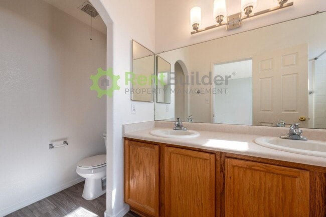 Building Photo - CHECK OUT This beautifully remodeled 2-bedroom, 2-bathroom home in Enchanted Hills