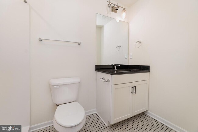 Building Photo - 1134 Franklin St