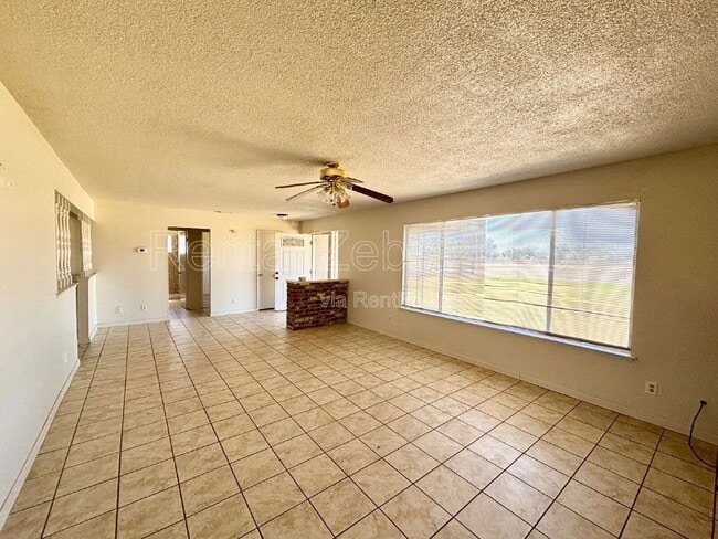 Primary Photo - 2400 Gurr Rd