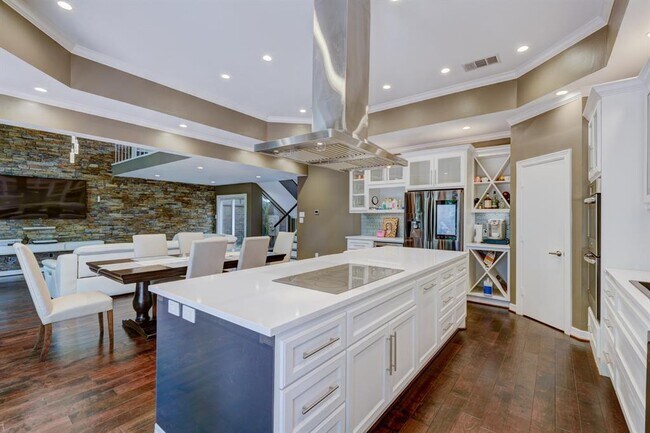 Building Photo - 4734 Post Oak Timber Dr