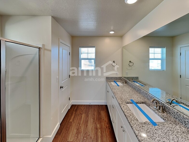 Building Photo - 1199 Wagon Way