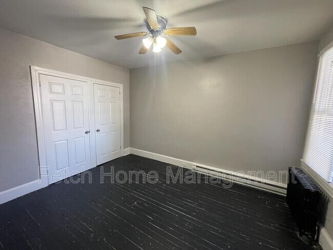 Building Photo - 631 Roosevelt Ave