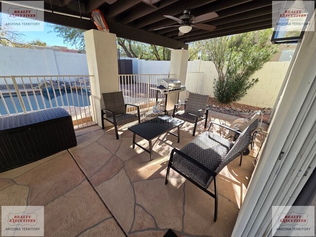 Building Photo - NE off Wrightstown & Pantano 3/2 with pool, patio and loads of upgrades