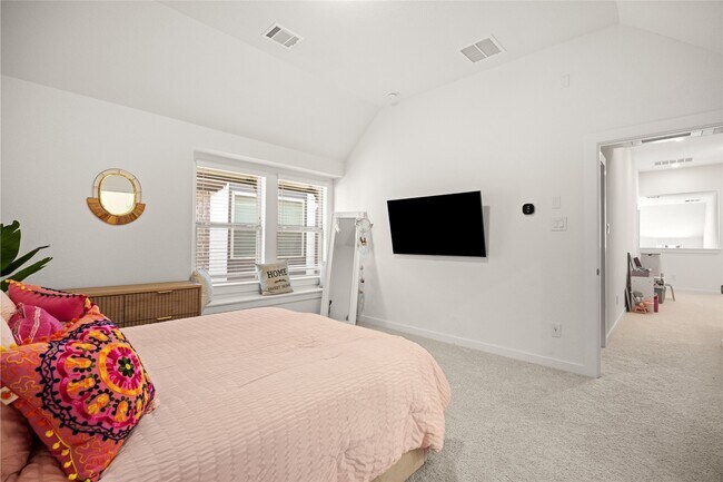 Building Photo - 19726 Curved Steel Dr