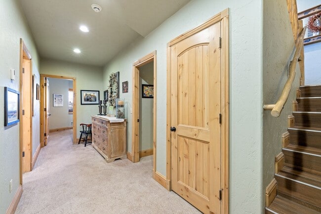 Building Photo - New to the market!  Log home in Frisco!  L...