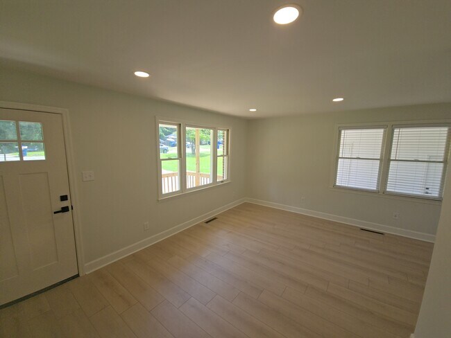 Building Photo - 509 Beechwood Cir