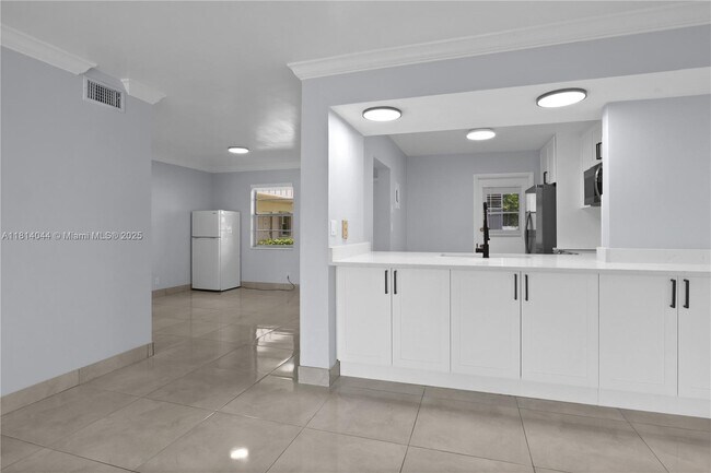 Building Photo - 4100 N 58th Ave