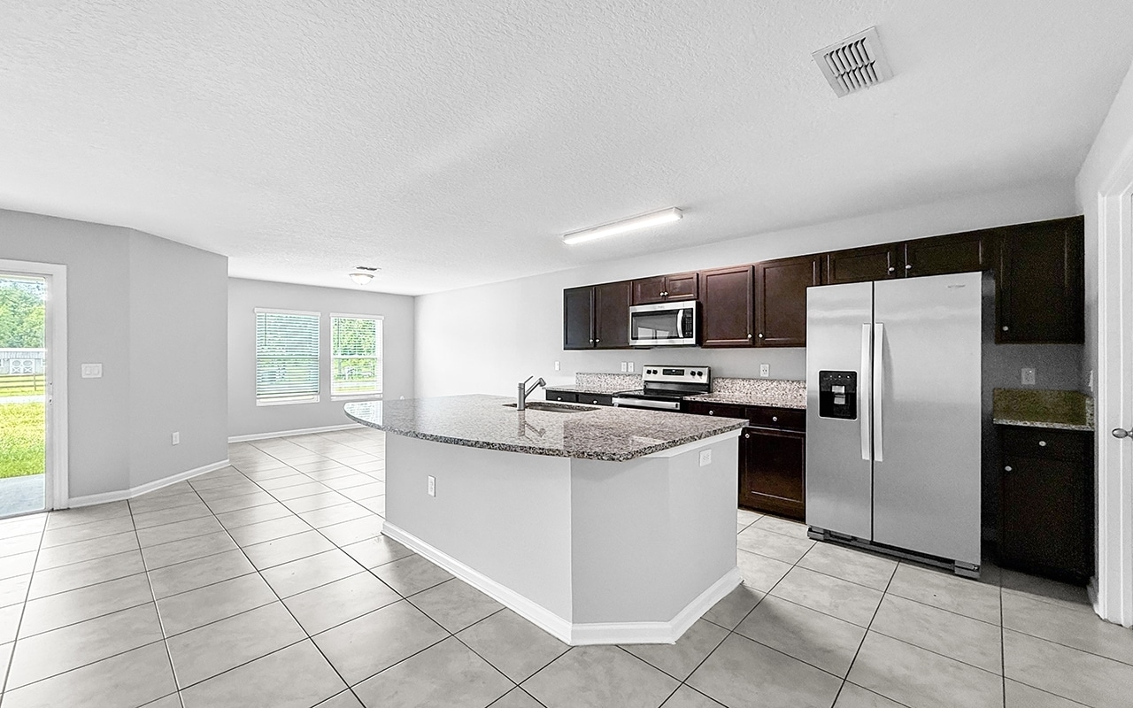 Building Photo - 7355 New Mdws Ct
