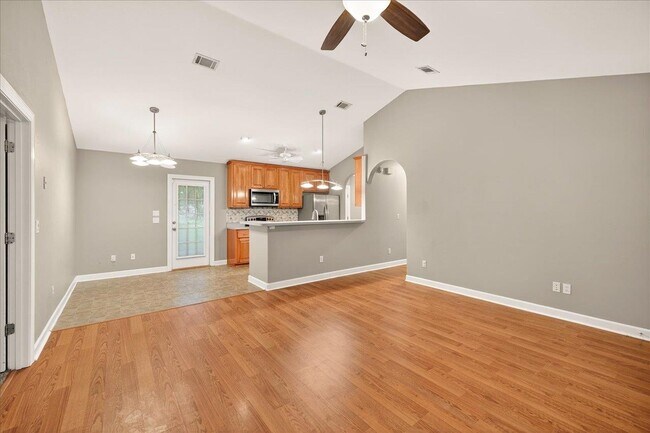 Building Photo - 4 Swift Pass