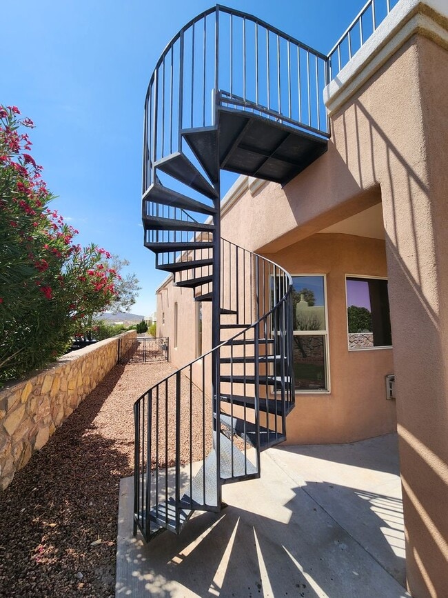 Building Photo - 4189 Capistrano Ave