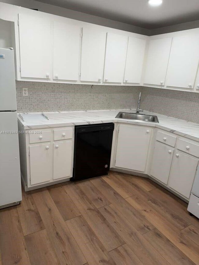 Building Photo - 2780 NE 183rd St