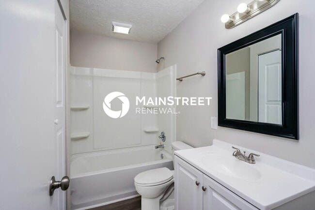 Building Photo - 3 Bedroom Pet-Friendly Home in LOUISVILLE,...