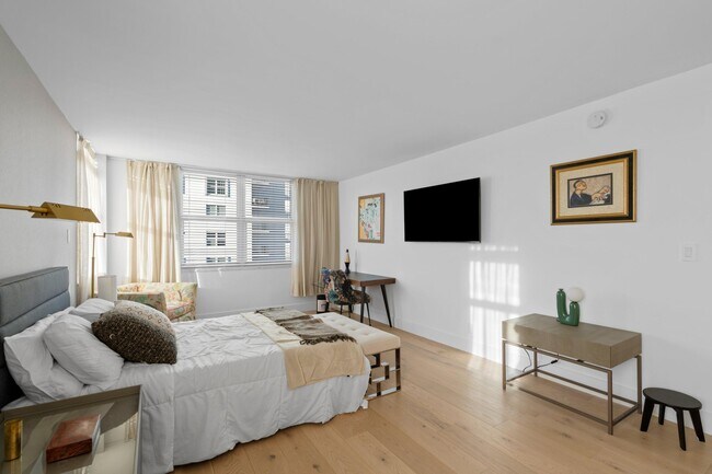 Building Photo - 1801 S Flagler Dr