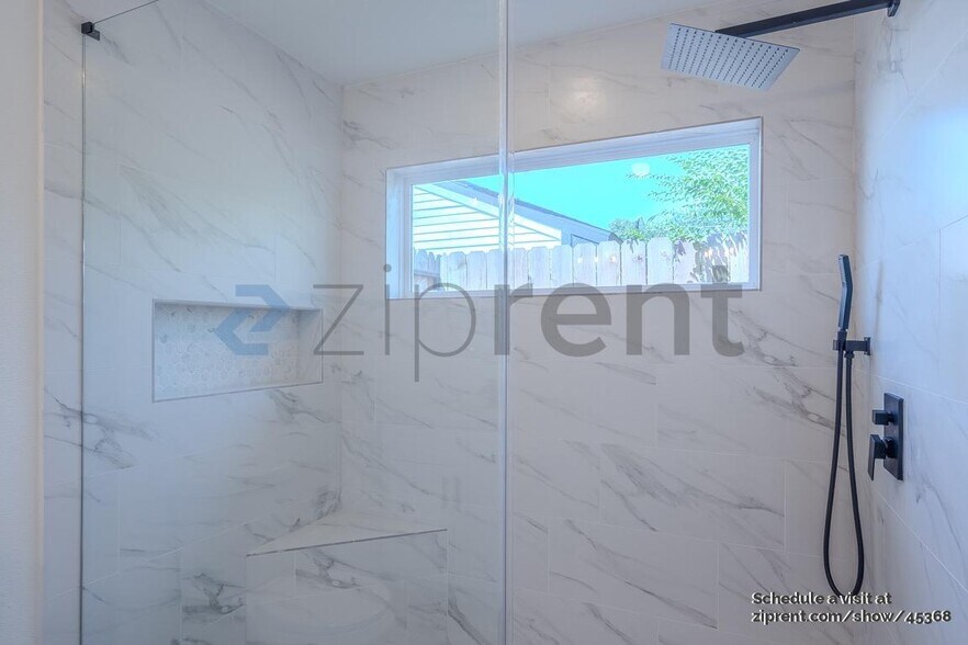 Building Photo - 3923 Alsace St