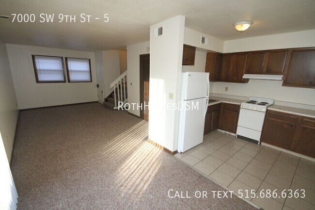 Building Photo - 7000 SW 9th St