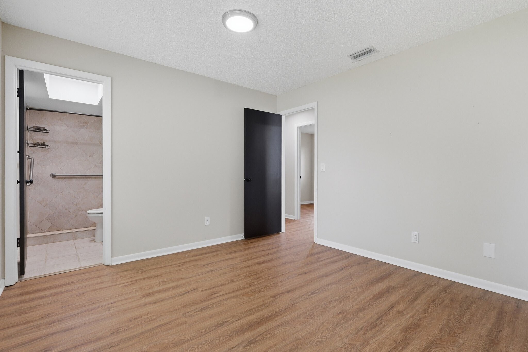 Building Photo - 14505 Farm Hills Pl