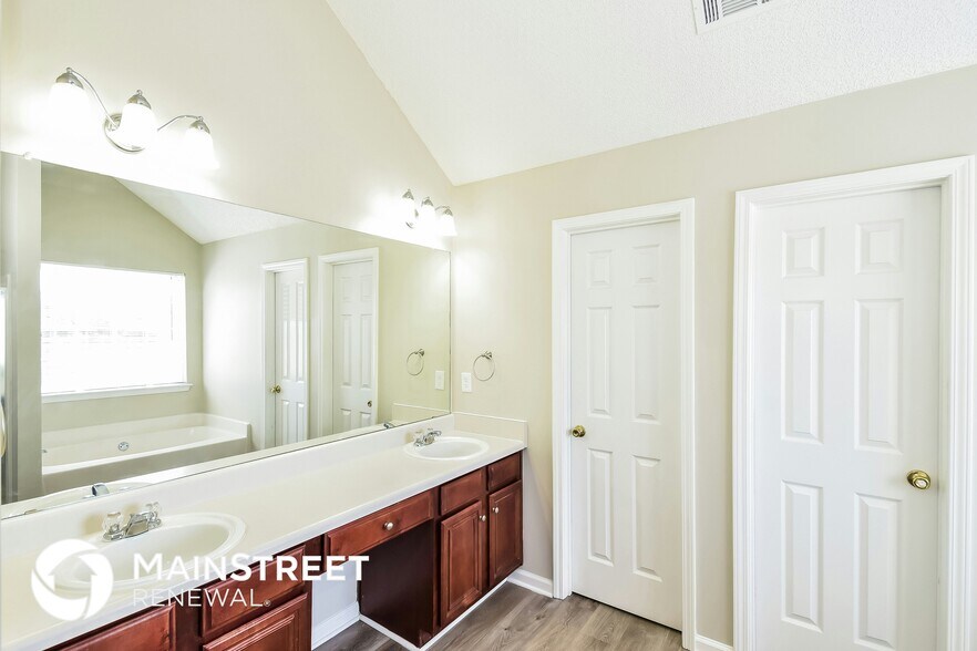 Building Photo - 6721 Delaware Bend