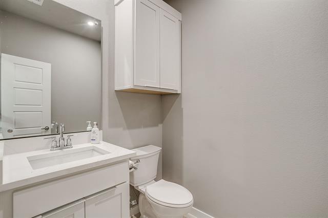Building Photo - 1025 E Coral Way