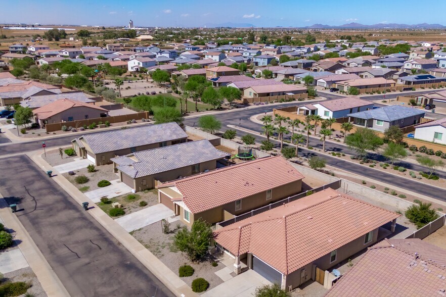 Building Photo - 2084 E Velvet Pl