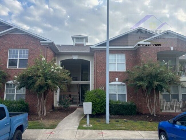 Primary Photo - 505 Meadowland Ct