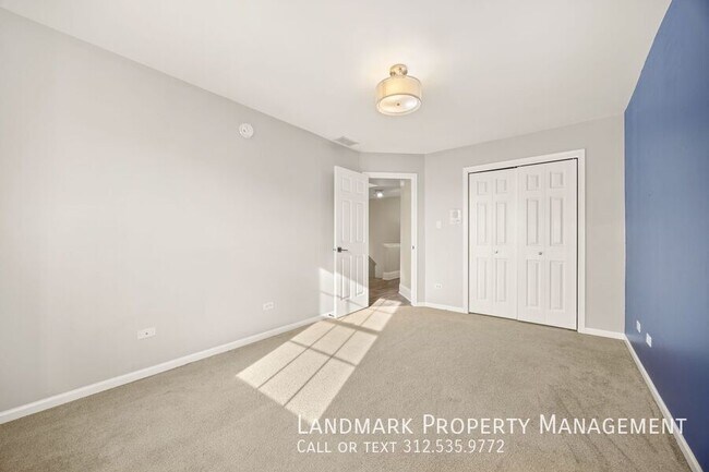 Building Photo - 6431 W 64th Pl