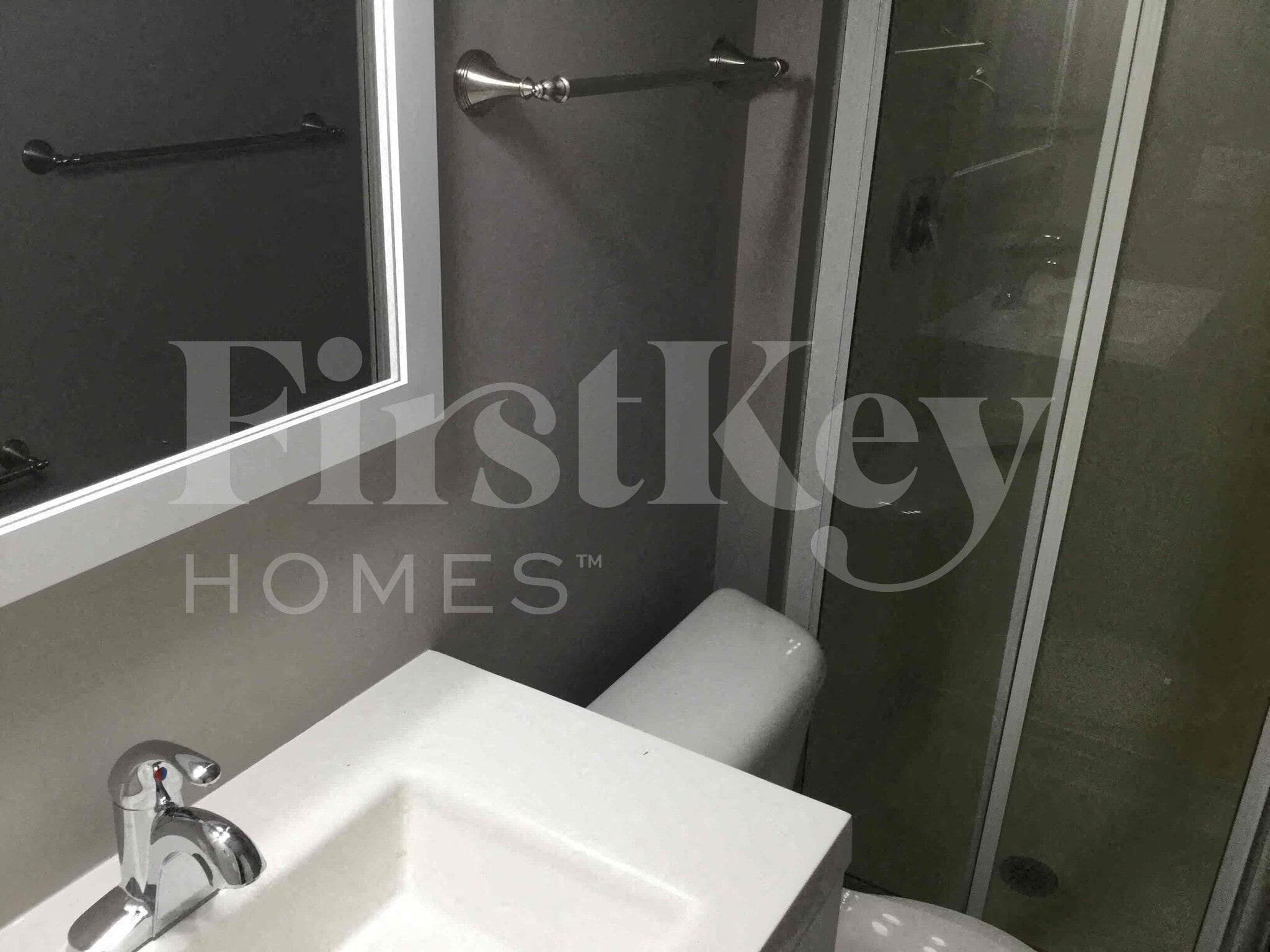 Building Photo - 1904 Wornall Rd