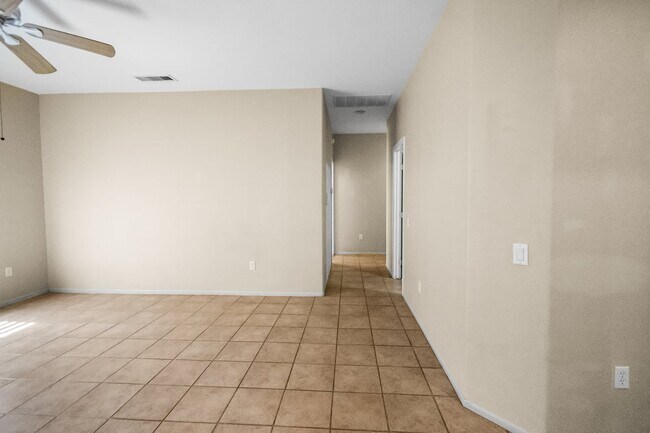 Building Photo - Sun City Grand Home
