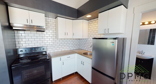 Building Photo - 108 S Hosmer St