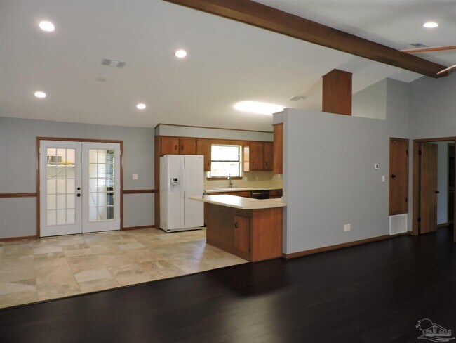 Building Photo - 1270 Palisade Rd