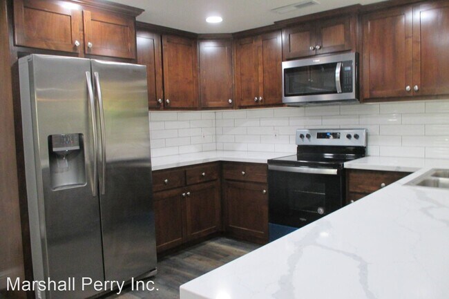 Building Photo - 4 br, 2 bath House - 2307 Crestview Dr.