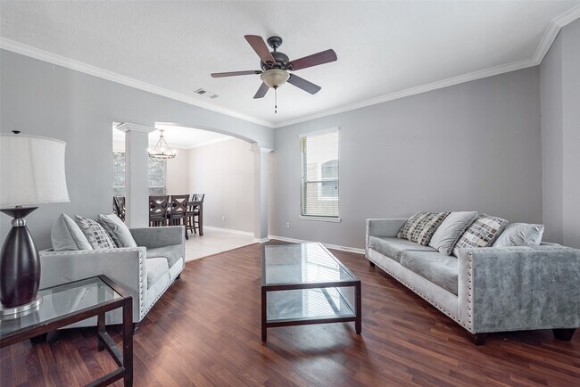 Building Photo - 3306 Autumn Forest Dr