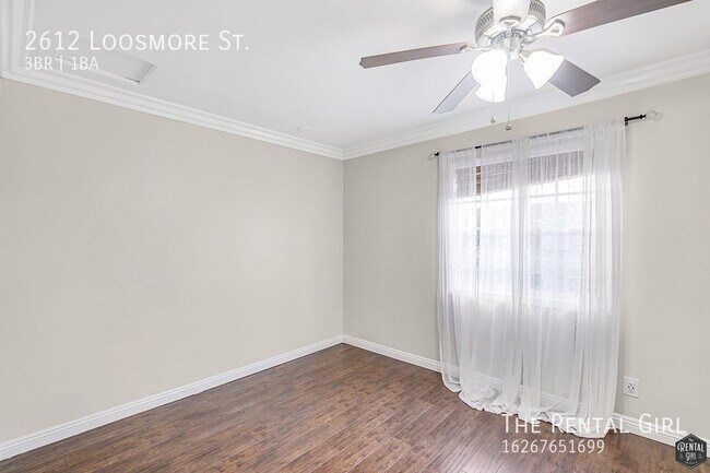 Building Photo - Spacious 3 Bedroom Single Family Home | Fu...