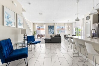 Building Photo - 4928 Windermere Ave