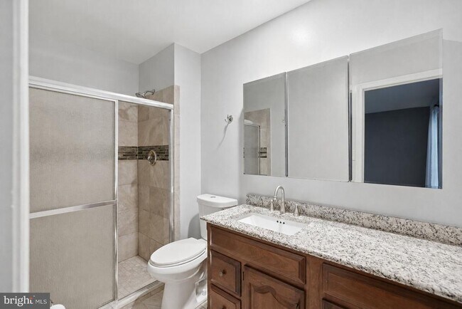 Building Photo - 809 Woodley Dr