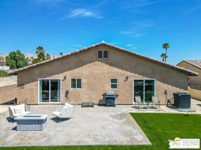 Building Photo - 13589 Hidalgo St