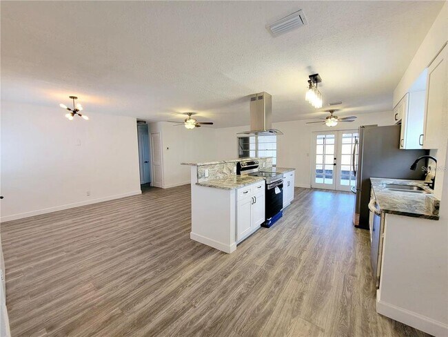 Building Photo - 5622 63rd Way N