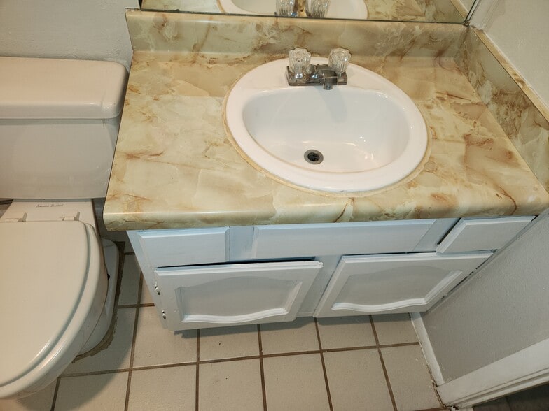 Master sink - 6824 Oldham