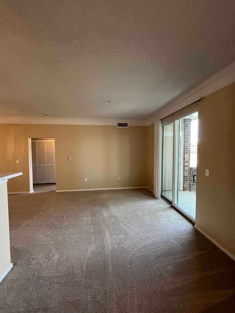 Building Photo - 2010 Shamrock Dr