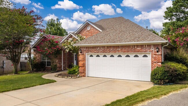 Building Photo - Updated 4BR/2BA One-Level Home on Maumelle Cul-de-Sac — Trail Access