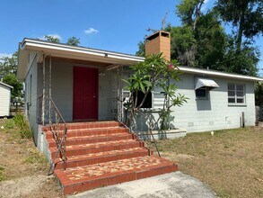 Building Photo - Inviting 2-Bedroom Home in Central Lakeland – Now Available!