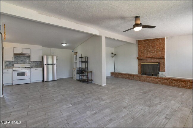 Building Photo - 5726 Dearborne Dr