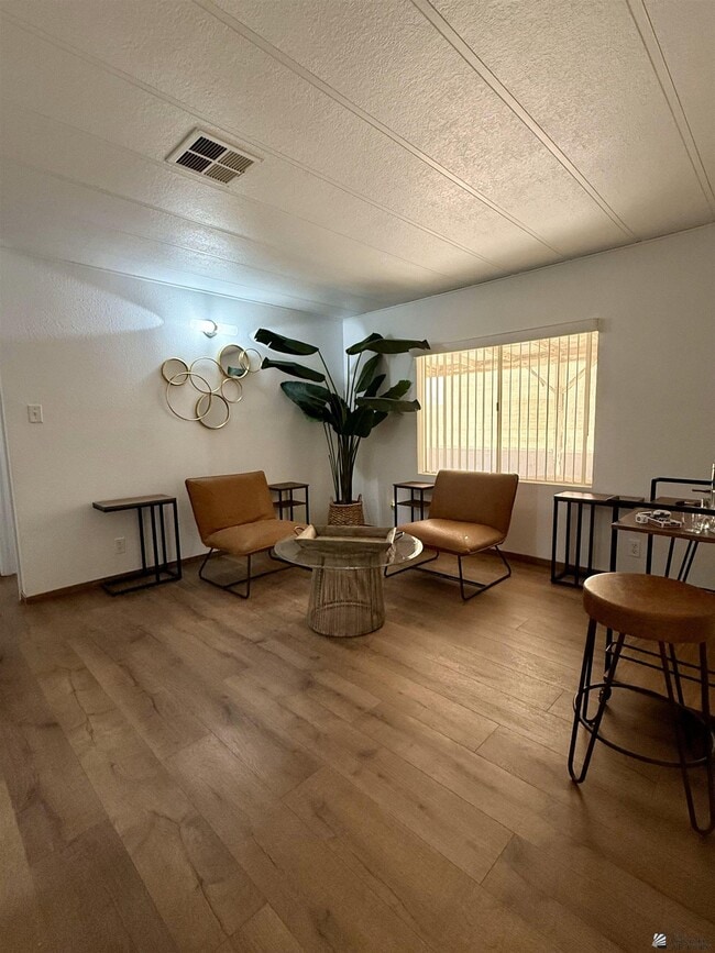 Building Photo - 10584 E Amber Dr
