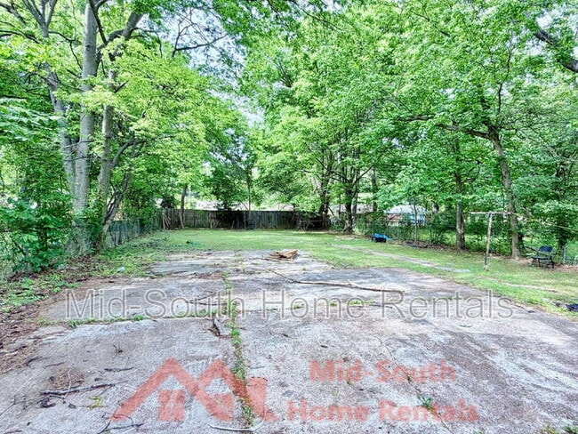 Building Photo - 452 Delta Rd