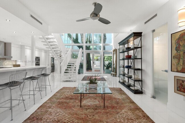 Building Photo - 3861 Kumquat Ave