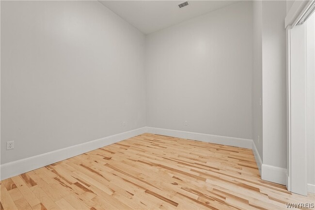 Building Photo - 130 Pearl St