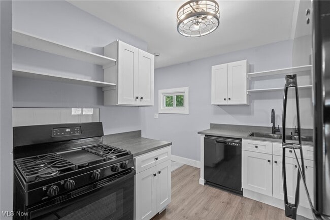 Building Photo - 1426 Starkweather Ave