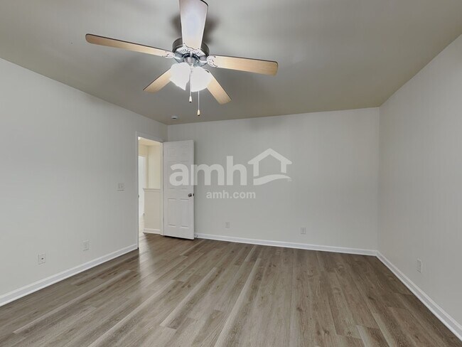 Building Photo - 801 Winterside Ln