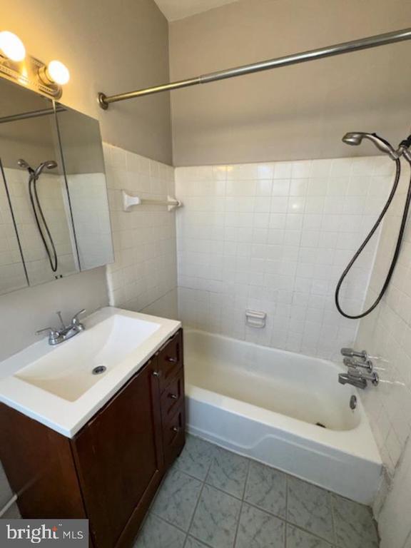 Building Photo - 4 W Athens Ave