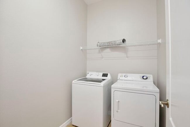 Building Photo - Spacious 2/2 Condo with 1 Car Garage in East Park - Lake Nona!